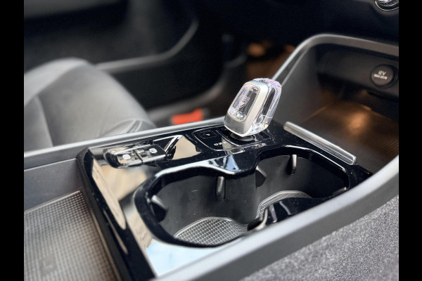 Volvo XC40 1.5 T5 Twin Engine Inscription Automaat | Leren bekleding | LED verlichting | Stoelverwarming | Getint glas | 19 inch lichtmetal Volvo XC40 1.5 T5 Twin Engine Inscription Automaat | Leren bekleding | LED verlichting | Stoelverwarming | Getint glas | 19 inch lichtmetal