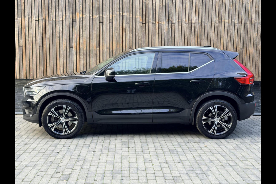 Volvo XC40 1.5 T5 Twin Engine Inscription Automaat | Leren bekleding | LED verlichting | Stoelverwarming | Getint glas | 19 inch lichtmetal Volvo XC40 1.5 T5 Twin Engine Inscription Automaat | Leren bekleding | LED verlichting | Stoelverwarming | Getint glas | 19 inch lichtmetal
