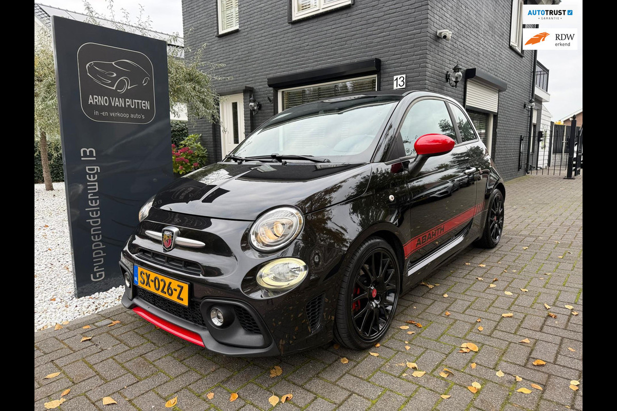 Fiat 500 1.4 T-Jet Abarth 595 Pista Fiat 500 1.4 T-Jet Abarth 595 Pista