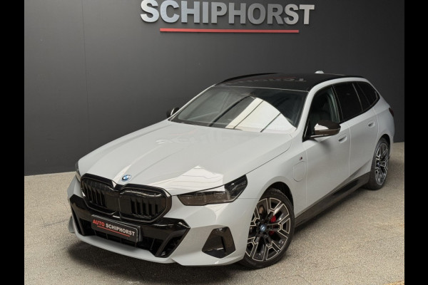 BMW 5 Serie 530e xDrive M-Sport 299pk Pro-20 inch trekhaak pano key-less