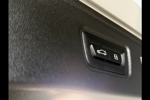 BMW 5 Serie 530e xDrive M-Sport 299pk Pro-20 inch trekhaak pano key-less BMW 5 Serie 530e xDrive M-Sport 299pk Pro-20 inch trekhaak pano key-less