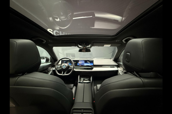 BMW 5 Serie 530e xDrive M-Sport 299pk Pro-20 inch trekhaak pano key-less BMW 5 Serie 530e xDrive M-Sport 299pk Pro-20 inch trekhaak pano key-less