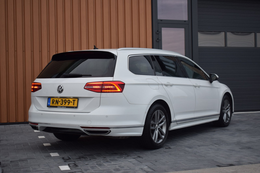 Volkswagen Passat 1.4 TSI 150pk DSG R-line | BTW | Virtual | Camera Volkswagen Passat 1.4 TSI 150pk DSG R-line | BTW | Virtual | Camera