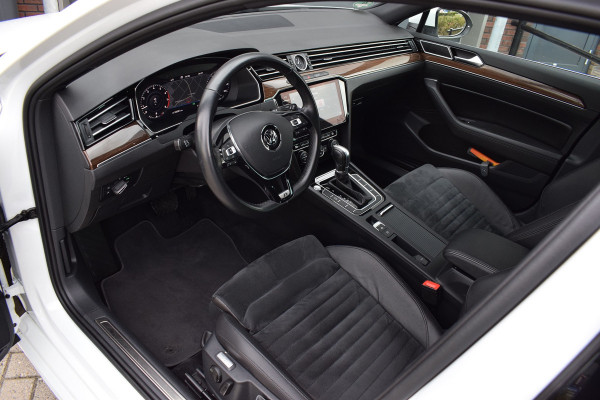 Volkswagen Passat 1.4 TSI 150pk DSG R-line | BTW | Virtual | Camera Volkswagen Passat 1.4 TSI 150pk DSG R-line | BTW | Virtual | Camera