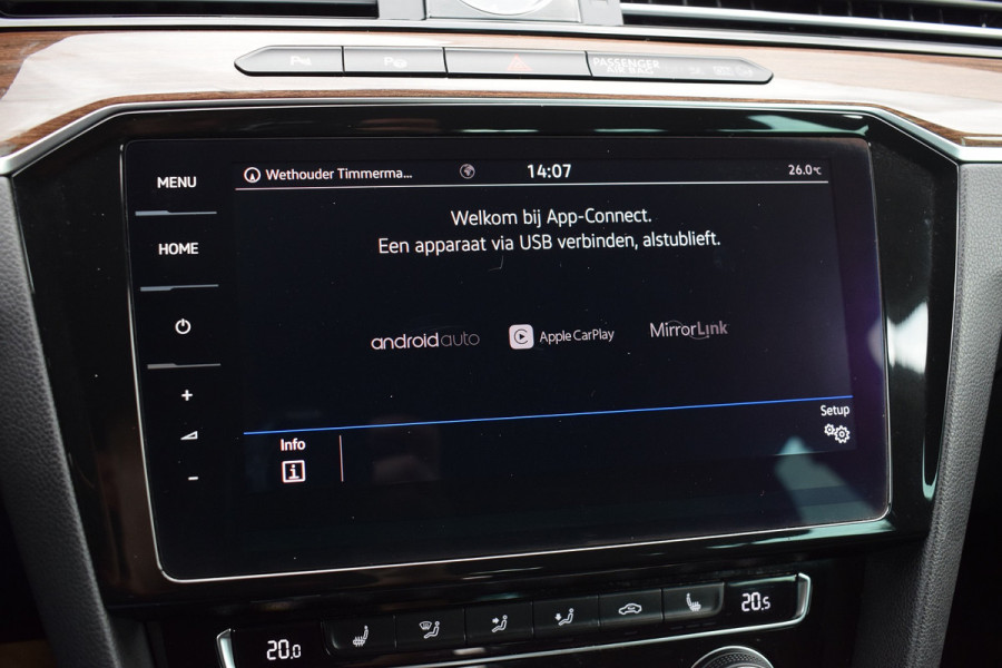 Volkswagen Passat 1.4 TSI 150pk DSG R-line | BTW | Virtual | Camera Volkswagen Passat 1.4 TSI 150pk DSG R-line | BTW | Virtual | Camera