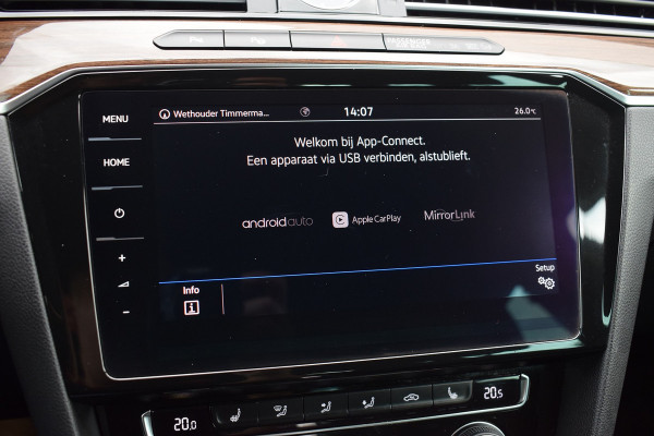 Volkswagen Passat 1.4 TSI 150pk DSG R-line | BTW | Virtual | Camera Volkswagen Passat 1.4 TSI 150pk DSG R-line | BTW | Virtual | Camera