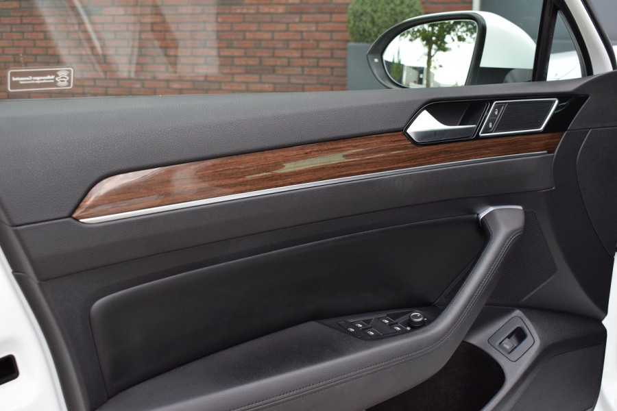 Volkswagen Passat 1.4 TSI 150pk DSG R-line | BTW | Virtual | Camera Volkswagen Passat 1.4 TSI 150pk DSG R-line | BTW | Virtual | Camera