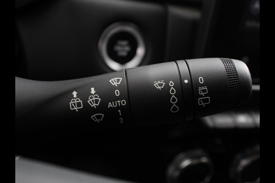 Renault Captur 1.0 TCe 90 Intens | Navigatie | Climate Control | Virtual Cockpit | Led | Parkeer sensoren | Cruise Control | Lichtmetalen velgen Renault Captur 1.0 TCe 90 Intens | Navigatie | Climate Control | Virtual Cockpit | Led | Parkeer sensoren | Cruise Control | Lichtmetalen velgen