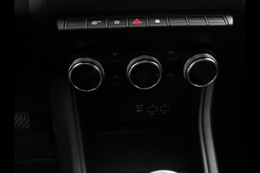 Renault Captur 1.0 TCe 90 Intens | Navigatie | Climate Control | Virtual Cockpit | Led | Parkeer sensoren | Cruise Control | Lichtmetalen velgen Renault Captur 1.0 TCe 90 Intens | Navigatie | Climate Control | Virtual Cockpit | Led | Parkeer sensoren | Cruise Control | Lichtmetalen velgen