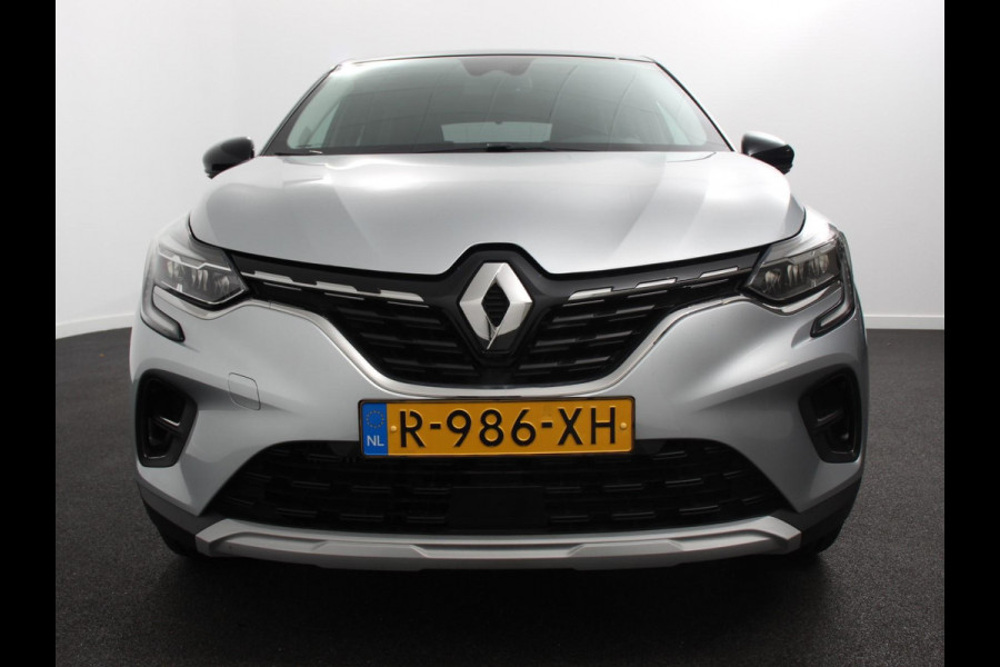 Renault Captur 1.0 TCe 90 Intens | Navigatie | Climate Control | Virtual Cockpit | Led | Parkeer sensoren | Cruise Control | Lichtmetalen velgen Renault Captur 1.0 TCe 90 Intens | Navigatie | Climate Control | Virtual Cockpit | Led | Parkeer sensoren | Cruise Control | Lichtmetalen velgen