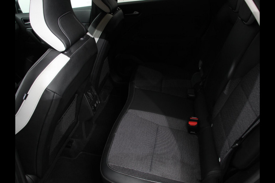 Renault Captur 1.0 TCe 90 Intens | Navigatie | Climate Control | Virtual Cockpit | Led | Parkeer sensoren | Cruise Control | Lichtmetalen velgen Renault Captur 1.0 TCe 90 Intens | Navigatie | Climate Control | Virtual Cockpit | Led | Parkeer sensoren | Cruise Control | Lichtmetalen velgen