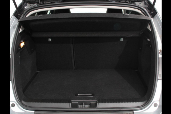 Renault Captur 1.0 TCe 90 Intens | Navigatie | Climate Control | Virtual Cockpit | Led | Parkeer sensoren | Cruise Control | Lichtmetalen velgen Renault Captur 1.0 TCe 90 Intens | Navigatie | Climate Control | Virtual Cockpit | Led | Parkeer sensoren | Cruise Control | Lichtmetalen velgen