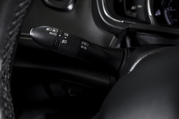 Renault Scénic 1.3 TCe Intens 140 PK - Automaat | Cruise | Stoelverw. | PDC | Camera | NAV + App. Connect | ECC | DAB | LM 20" | Trekhaak |