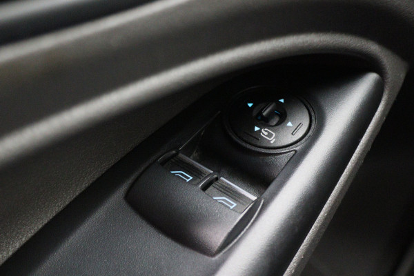 Ford Transit Connect 1.5 EcoBlue L2 Trend Camera, Apple Carplay, Adapt. Cruise, Trekhaak, PDC Ford Transit Connect 1.5 EcoBlue L2 Trend Camera, Apple Carplay, Adapt. Cruise, Trekhaak, PDC