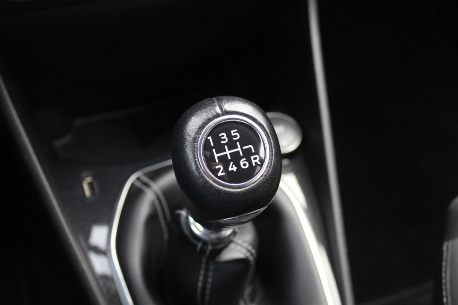 Ford Fiesta 1.0 EcoBoost Active / Camera / CarPlay / Keyless / 18'' / B&O / Stuur+Stoelverwarming / Dodehoek / DAB