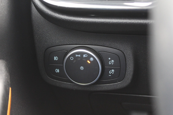 Ford Fiesta 1.0 EcoBoost Active / Camera / CarPlay / Keyless / 18'' / B&O / Stuur+Stoelverwarming / Dodehoek / DAB