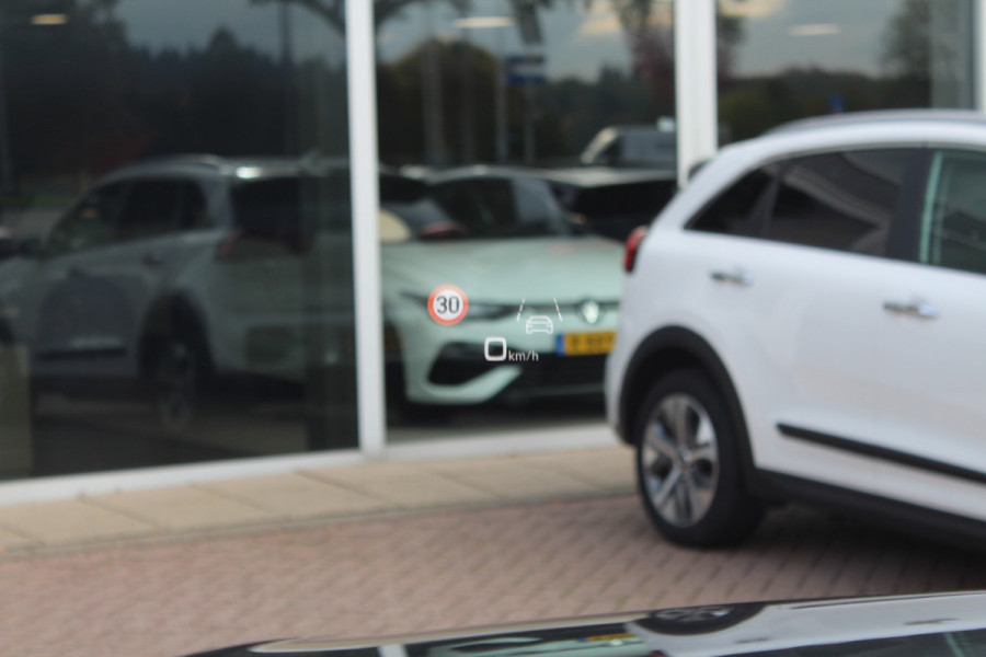 Audi Q8 55 TFSI quattro Pro Line S / Trekhaak / Panoramadak / Camera / Head-up / Luxe Leder / Carbon / 22'' / RS Seats / Keyless / Sfeerverlichting / Matrix LED / Stoelventilatie / Stuur+Stoelverwarming / DAB / ACC / Stoelm