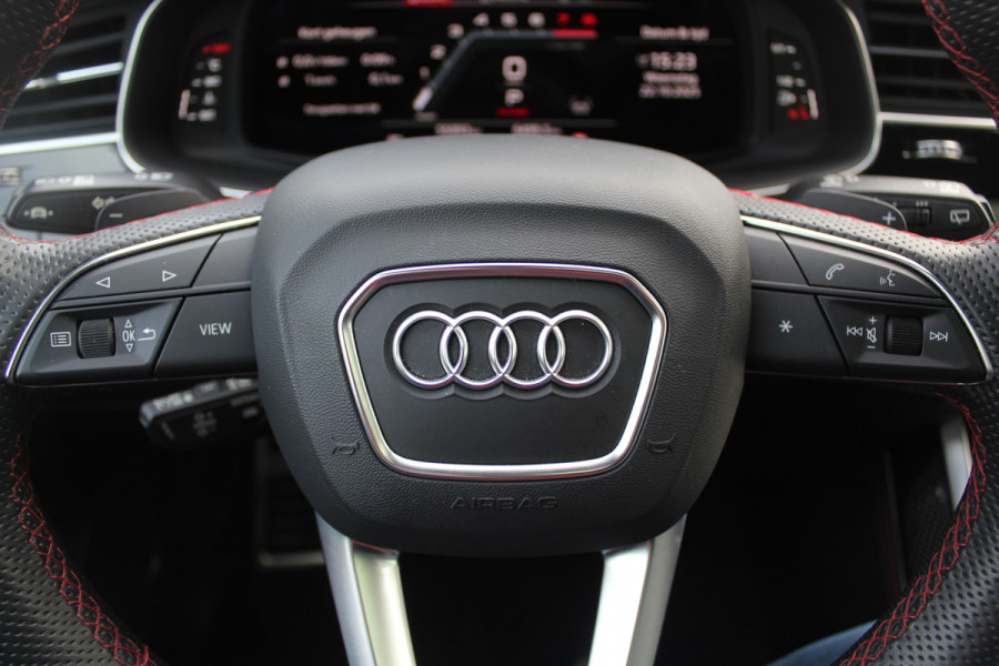 Audi Q8 55 TFSI quattro Pro Line S / Trekhaak / Panoramadak / Camera / Head-up / Luxe Leder / Carbon / 22'' / RS Seats / Keyless / Sfeerverlichting / Matrix LED / Stoelventilatie / Stuur+Stoelverwarming / DAB / ACC / Stoelm