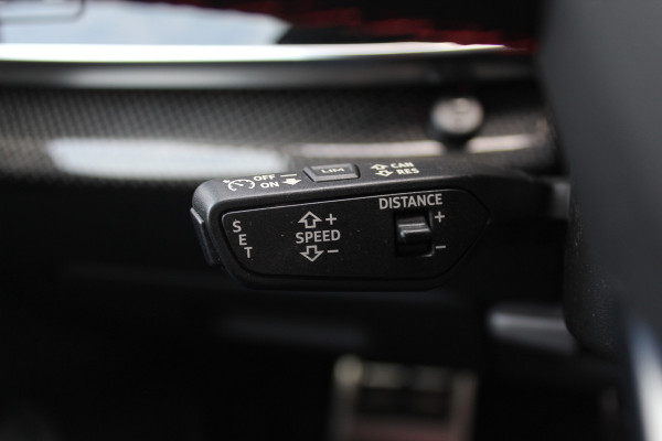 Audi Q8 55 TFSI quattro Pro Line S / Trekhaak / Panoramadak / Camera / Head-up / Luxe Leder / Carbon / 22'' / RS Seats / Keyless / Sfeerverlichting / Matrix LED / Stoelventilatie / Stuur+Stoelverwarming / DAB / ACC / Stoelm