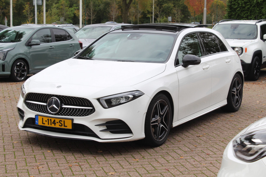 Mercedes-Benz A-Klasse 200 Business Solution AMG / Panoramadak / Camera / Leder&Alcantara / 18'' / Stoelverwarming / LED / DAB / Cruise Control Mercedes-Benz A-Klasse 200 Business Solution AMG / Panoramadak / Camera / Leder&Alcantara / 18'' / Stoelverwarming / LED / DAB / Cruise Control