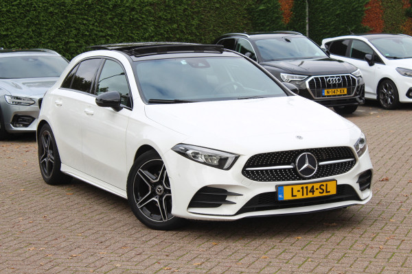 Mercedes-Benz A-Klasse 200 Business Solution AMG / Panoramadak / Camera / Leder&Alcantara / 18'' / Stoelverwarming / LED / DAB / Cruise Control Mercedes-Benz A-Klasse 200 Business Solution AMG / Panoramadak / Camera / Leder&Alcantara / 18'' / Stoelverwarming / LED / DAB / Cruise Control