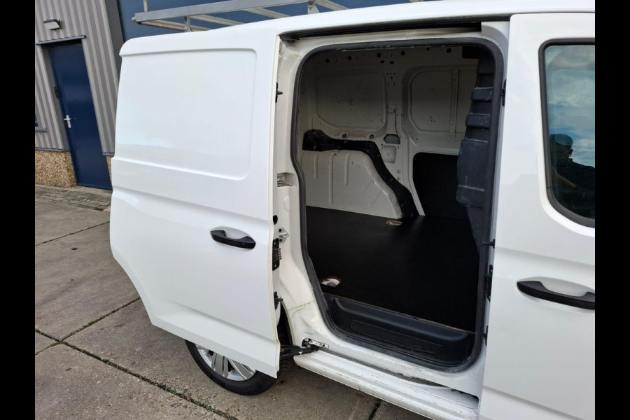 Volkswagen Caddy Cargo 2.0 TDI Comfort AIRCO / CRUISE CONTROLE / IMPERIAL / EURO 6 / CARPLAY Volkswagen Caddy Cargo 2.0 TDI Comfort AIRCO / CRUISE CONTROLE / IMPERIAL / EURO 6 / CARPLAY