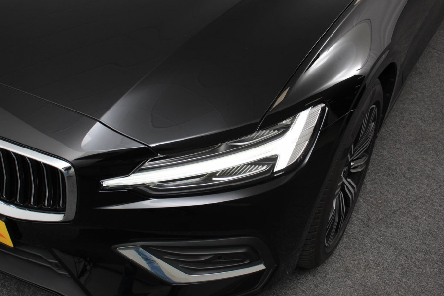 Volvo V60 2.0 T5 250pk Automaat Inscription | Navigatie | Apple Carpla/Android Auto | Climate control | Leder | Parkeer sensoren | Virtual Cockpit |  Lichtmetalen velgen 18" Volvo V60 2.0 T5 250pk Automaat Inscription | Navigatie | Apple Carpla/Android Auto | Climate control | Leder | Parkeer sensoren | Virtual Cockpit |  Lichtmetalen velgen 18"