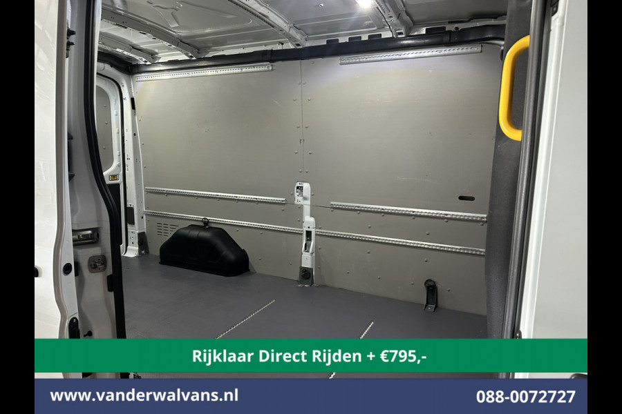 Ford Transit 2.0 TDCI 131pk L3H2 Euro6 *Rijklaar Direct Rijden* Airco | Camera | Navigatie | Apple Carplay | Android Auto | Stoelverwarming Verwarmde voorruit, Cruisecontrol, Parkeersensoren, Elektrisch verstelbare bestuurdersstoel, Bijrijdersbank Ford Transit 2.0 TDCI 131pk L3H2 Euro6 *Rijklaar Direct Rijden* Airco | Camera | Navigatie | Apple Carplay | Android Auto | Stoelverwarming Verwarmde voorruit, Cruisecontrol, Parkeersensoren, Elektrisch verstelbare bestuurdersstoel, Bijrijdersbank