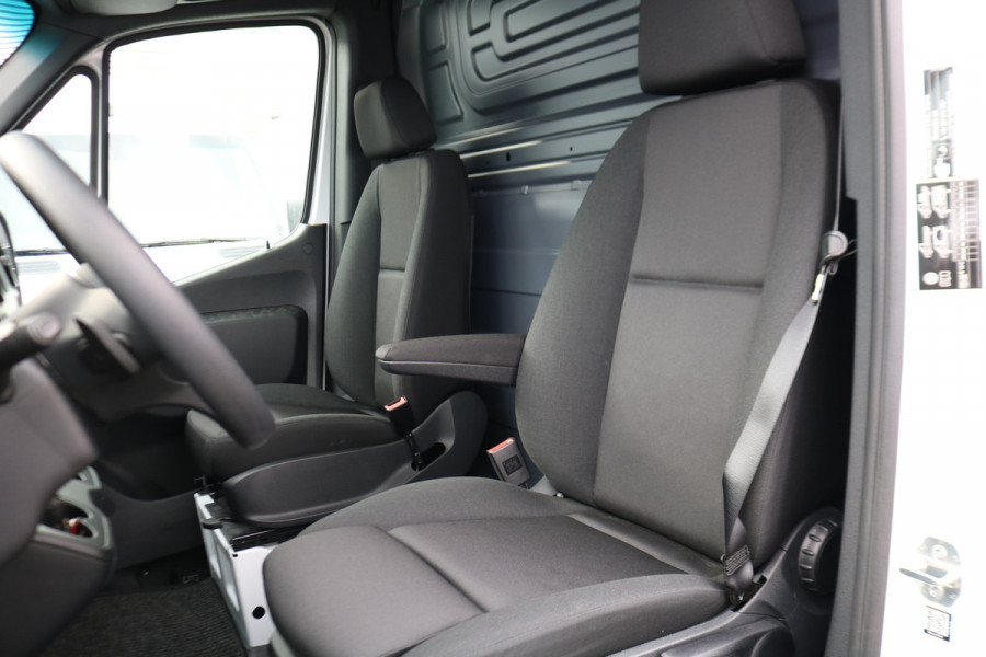 Mercedes-Benz Sprinter 315 CDI L3 H2 Airco Navigatie Camera 270gr Achterdeuren Mercedes-Benz Sprinter 315 CDI L3 H2 Airco Navigatie Camera 270gr Achterdeuren