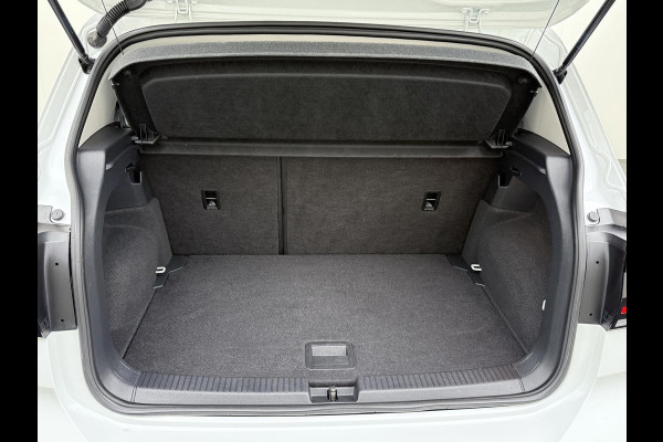 Volkswagen T-Cross 1.0 TSI Style R LINE ! | DODE HOEK DETECTIE | VIRTUAL DASH | STOELVERWARMING | NAVI | CLIMA | RIJKLAARPRIJS INCL. 12MND BOVAG GARANTIE | Volkswagen T-Cross 1.0 TSI Style R LINE ! | DODE HOEK DETECTIE | VIRTUAL DASH | STOELVERWARMING | NAVI | CLIMA | RIJKLAARPRIJS INCL. 12MND BOVAG GARANTIE |