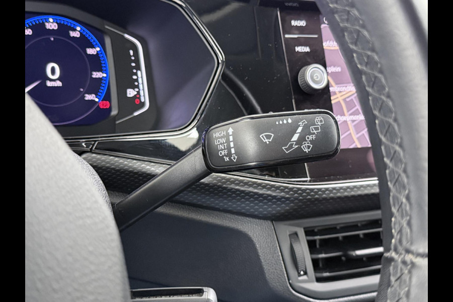 Volkswagen T-Cross 1.0 TSI Style R LINE ! | DODE HOEK DETECTIE | VIRTUAL DASH | STOELVERWARMING | NAVI | CLIMA | RIJKLAARPRIJS INCL. 12MND BOVAG GARANTIE | Volkswagen T-Cross 1.0 TSI Style R LINE ! | DODE HOEK DETECTIE | VIRTUAL DASH | STOELVERWARMING | NAVI | CLIMA | RIJKLAARPRIJS INCL. 12MND BOVAG GARANTIE |