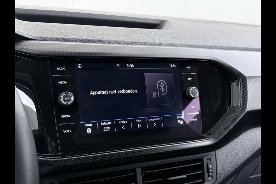 Volkswagen T-Cross 1.0 TSI Style R LINE ! | DODE HOEK DETECTIE | VIRTUAL DASH | STOELVERWARMING | NAVI | CLIMA | RIJKLAARPRIJS INCL. 12MND BOVAG GARANTIE | Volkswagen T-Cross 1.0 TSI Style R LINE ! | DODE HOEK DETECTIE | VIRTUAL DASH | STOELVERWARMING | NAVI | CLIMA | RIJKLAARPRIJS INCL. 12MND BOVAG GARANTIE |