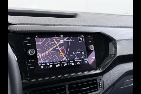 Volkswagen T-Cross 1.0 TSI Style R LINE ! | DODE HOEK DETECTIE | VIRTUAL DASH | STOELVERWARMING | NAVI | CLIMA | RIJKLAARPRIJS INCL. 12MND BOVAG GARANTIE | Volkswagen T-Cross 1.0 TSI Style R LINE ! | DODE HOEK DETECTIE | VIRTUAL DASH | STOELVERWARMING | NAVI | CLIMA | RIJKLAARPRIJS INCL. 12MND BOVAG GARANTIE |