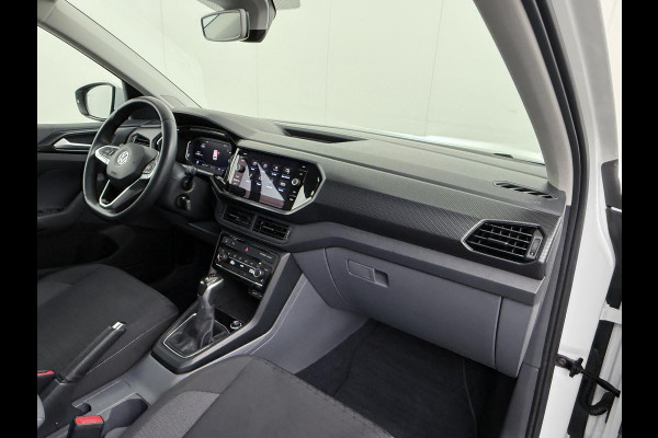 Volkswagen T-Cross 1.0 TSI Style R LINE ! | DODE HOEK DETECTIE | VIRTUAL DASH | STOELVERWARMING | NAVI | CLIMA | RIJKLAARPRIJS INCL. 12MND BOVAG GARANTIE | Volkswagen T-Cross 1.0 TSI Style R LINE ! | DODE HOEK DETECTIE | VIRTUAL DASH | STOELVERWARMING | NAVI | CLIMA | RIJKLAARPRIJS INCL. 12MND BOVAG GARANTIE |