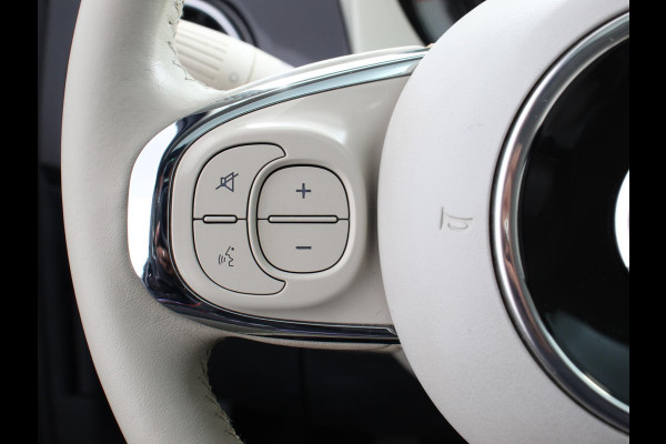 Fiat 500 1.2 Lounge | Navigatie | Lederen Interieur | Climate Control | Panoramadak | Parkeer sensoren