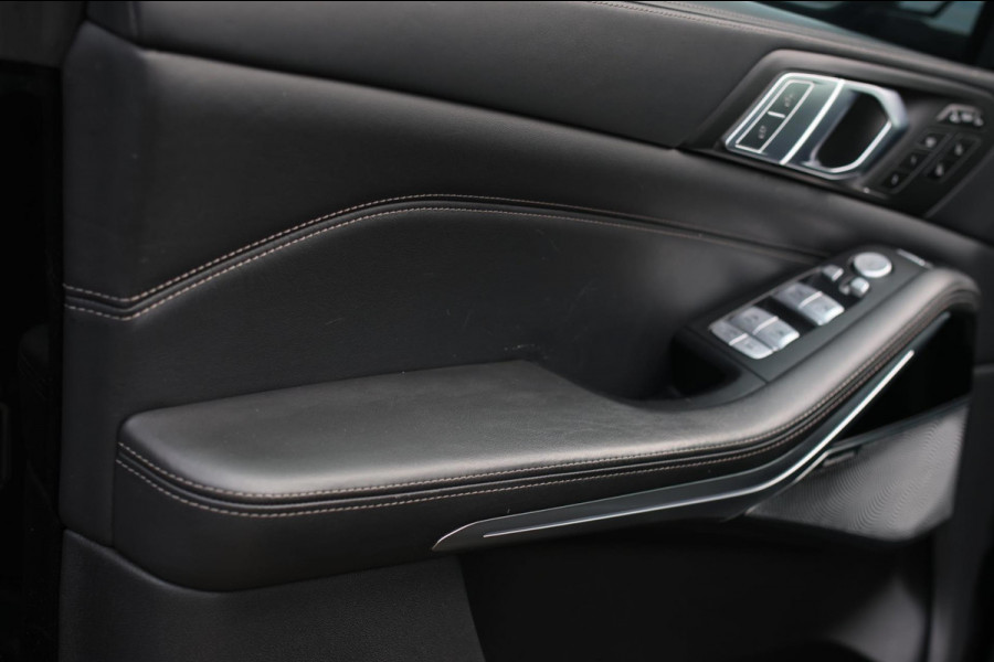 BMW X7 M50i *Sky Lounge*B&W Audio*Mansory*Massage*360 Camera*