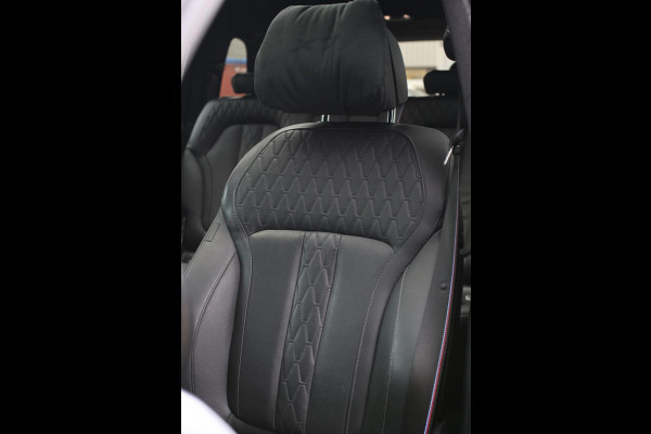 BMW X7 M50i *Sky Lounge*B&W Audio*Mansory*Massage*360 Camera*