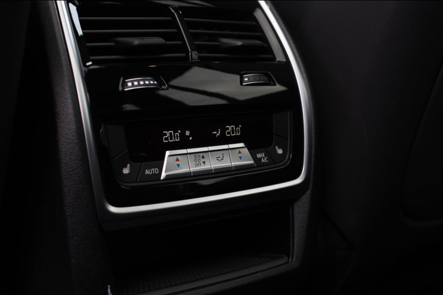 BMW X7 M50i *Sky Lounge*B&W Audio*Mansory*Massage*360 Camera*