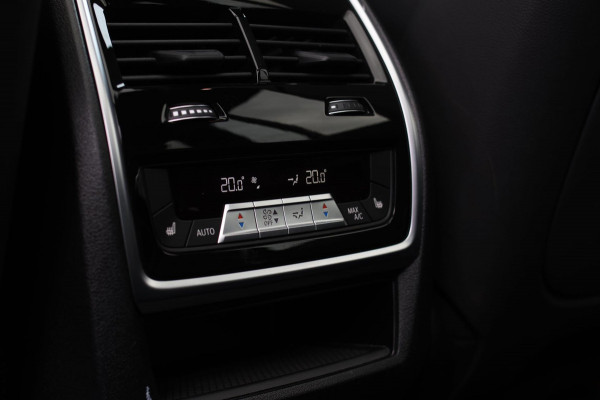 BMW X7 M50i *Sky Lounge*B&W Audio*Mansory*Massage*360 Camera*