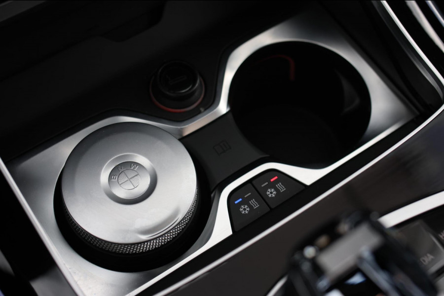 BMW X7 M50i *Sky Lounge*B&W Audio*Mansory*Massage*360 Camera*