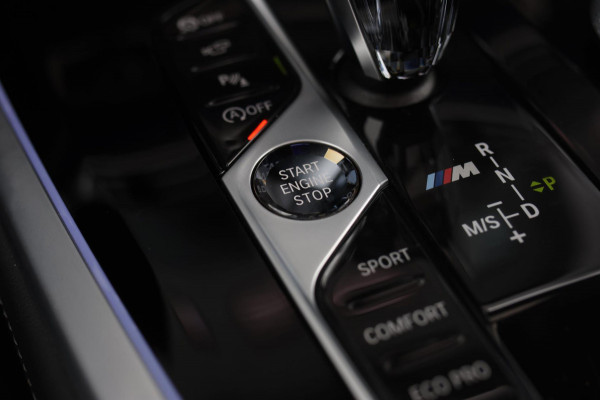 BMW X7 M50i *Sky Lounge*B&W Audio*Mansory*Massage*360 Camera*