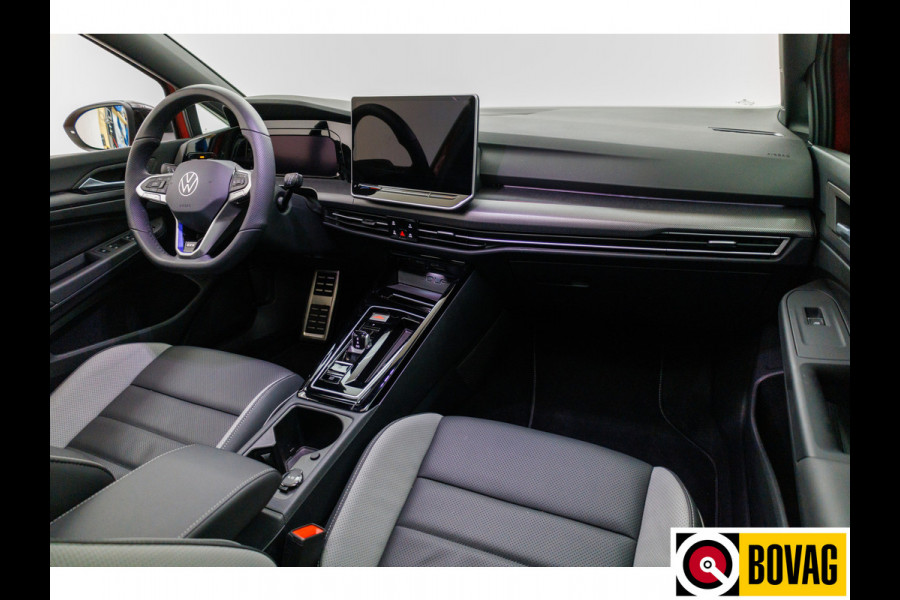 Volkswagen Golf 1.5 eHybrid GTE Black Style 272 PK | Panoramadak | Leer | Elec. trekhaak | Headup | Stoel- & stuurverw. | Stoelventilatie, Sfeerverlichting, bestuurdersstoel met geheugen, IQ matrix Led, Travel assist Volkswagen Golf 1.5 eHybrid GTE Black Style 272 PK | Panoramadak | Leer | Elec. trekhaak | Headup | Stoel- & stuurverw. | Stoelventilatie, Sfeerverlichting, bestuurdersstoel met geheugen, IQ matrix Led, Travel assist