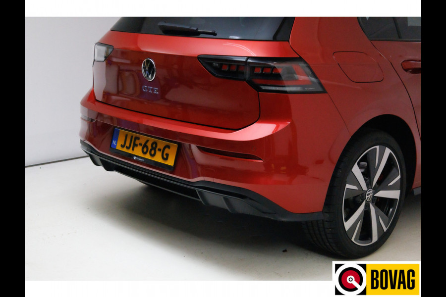 Volkswagen Golf 1.5 eHybrid GTE Black Style 272 PK | Panoramadak | Leer | Elec. trekhaak | Headup | Stoel- & stuurverw. | Stoelventilatie, Sfeerverlichting, bestuurdersstoel met geheugen, IQ matrix Led, Travel assist Volkswagen Golf 1.5 eHybrid GTE Black Style 272 PK | Panoramadak | Leer | Elec. trekhaak | Headup | Stoel- & stuurverw. | Stoelventilatie, Sfeerverlichting, bestuurdersstoel met geheugen, IQ matrix Led, Travel assist