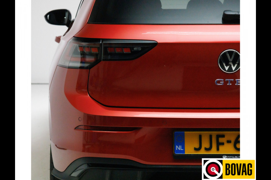 Volkswagen Golf 1.5 eHybrid GTE Black Style 272 PK | Panoramadak | Leer | Elec. trekhaak | Headup | Stoel- & stuurverw. | Stoelventilatie, Sfeerverlichting, bestuurdersstoel met geheugen, IQ matrix Led, Travel assist Volkswagen Golf 1.5 eHybrid GTE Black Style 272 PK | Panoramadak | Leer | Elec. trekhaak | Headup | Stoel- & stuurverw. | Stoelventilatie, Sfeerverlichting, bestuurdersstoel met geheugen, IQ matrix Led, Travel assist