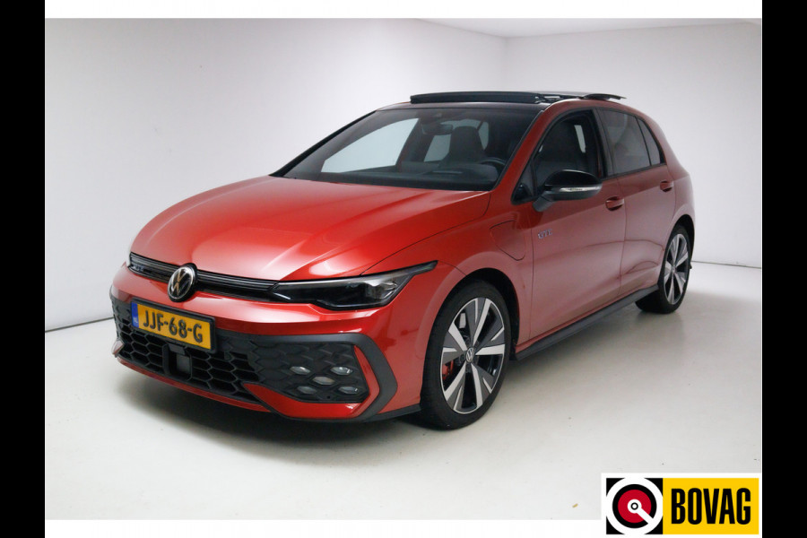 Volkswagen Golf 1.5 eHybrid GTE Black Style 272 PK | Panoramadak | Leer | Elec. trekhaak | Headup | Stoel- & stuurverw. | Stoelventilatie, Sfeerverlichting, bestuurdersstoel met geheugen, IQ matrix Led, Travel assist Volkswagen Golf 1.5 eHybrid GTE Black Style 272 PK | Panoramadak | Leer | Elec. trekhaak | Headup | Stoel- & stuurverw. | Stoelventilatie, Sfeerverlichting, bestuurdersstoel met geheugen, IQ matrix Led, Travel assist