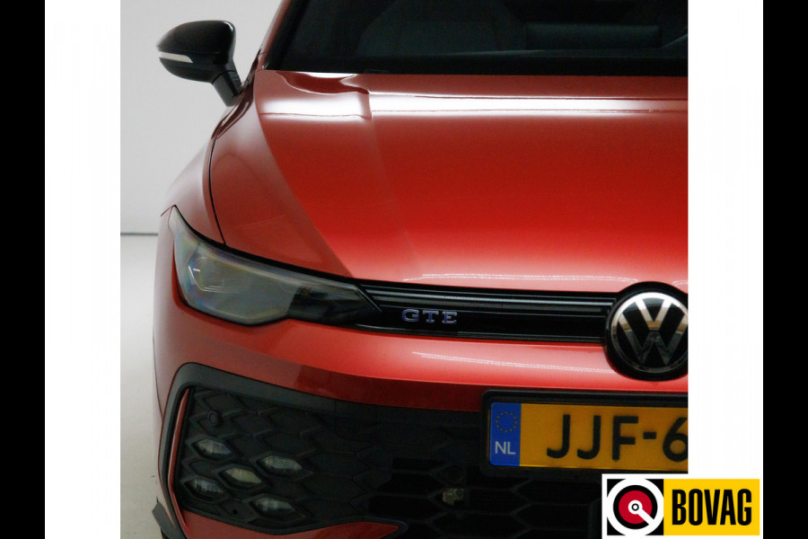 Volkswagen Golf 1.5 eHybrid GTE Black Style 272 PK | Panoramadak | Leer | Elec. trekhaak | Headup | Stoel- & stuurverw. | Stoelventilatie, Sfeerverlichting, bestuurdersstoel met geheugen, IQ matrix Led, Travel assist Volkswagen Golf 1.5 eHybrid GTE Black Style 272 PK | Panoramadak | Leer | Elec. trekhaak | Headup | Stoel- & stuurverw. | Stoelventilatie, Sfeerverlichting, bestuurdersstoel met geheugen, IQ matrix Led, Travel assist