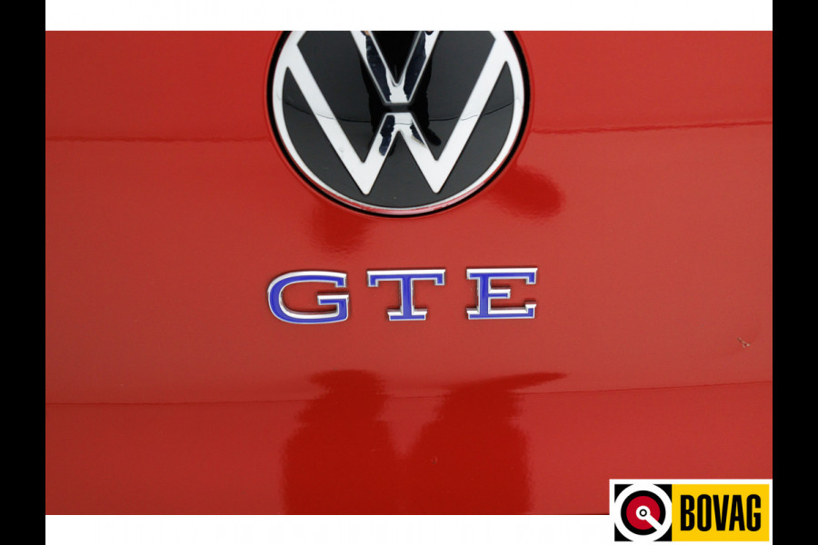 Volkswagen Golf 1.5 eHybrid GTE Black Style 272 PK | Panoramadak | Leer | Elec. trekhaak | Headup | Stoel- & stuurverw. | Stoelventilatie, Sfeerverlichting, bestuurdersstoel met geheugen, IQ matrix Led, Travel assist Volkswagen Golf 1.5 eHybrid GTE Black Style 272 PK | Panoramadak | Leer | Elec. trekhaak | Headup | Stoel- & stuurverw. | Stoelventilatie, Sfeerverlichting, bestuurdersstoel met geheugen, IQ matrix Led, Travel assist