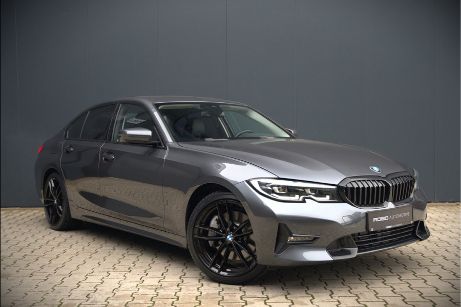 BMW 3-serie 330e eDrive Edition Sportline | Stoelverwarming | Cruise Control | Leer | Camera | Keyless | Apple Carplay | Ambiance Verlichting | HIFI | Parkeersensoren | Navigatie | NAP | Sport