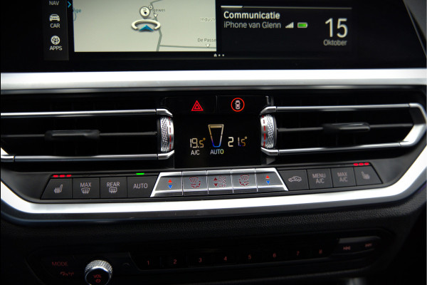 BMW 3-serie 330e eDrive Edition Sportline | Stoelverwarming | Cruise Control | Leer | Camera | Keyless | Apple Carplay | Ambiance Verlichting | HIFI | Parkeersensoren | Navigatie | NAP | Sport