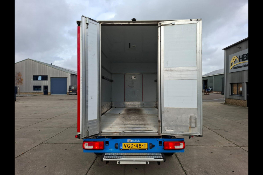 Volkswagen Crafter 35 2.0 TDI L4H3 BAKWAGEN MET DEUREN / EURO 6 / N.A.P / DEALER ONDERHOUDEN Volkswagen Crafter 35 2.0 TDI L4H3 BAKWAGEN MET DEUREN / EURO 6 / N.A.P / DEALER ONDERHOUDEN